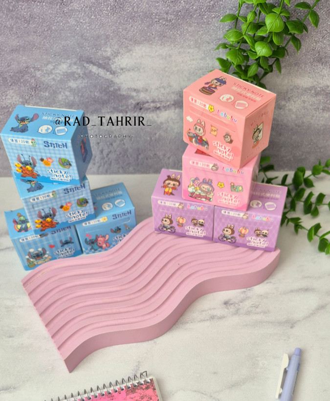 پک ۱۲۰ عددی استیکر اسم لبوبو و استیچ رولی جعبه دار