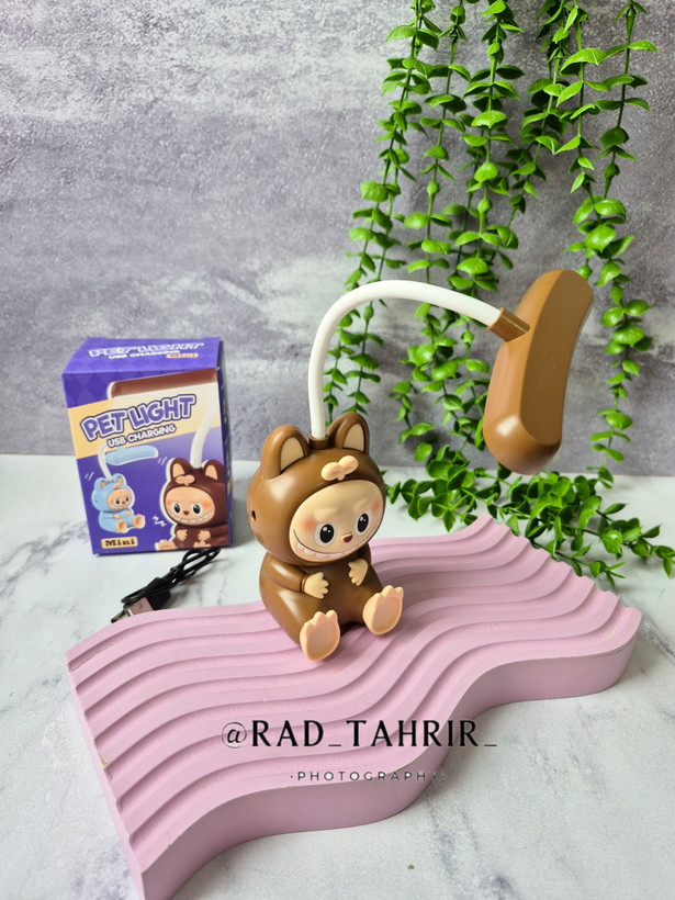 چراغ مطالعه شارژی لبوبو